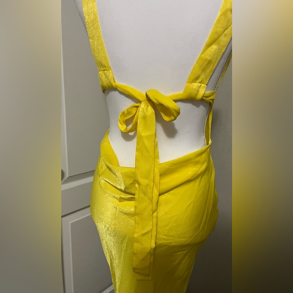 ASOS Yellow Backless Dress - Picture 5 of 6